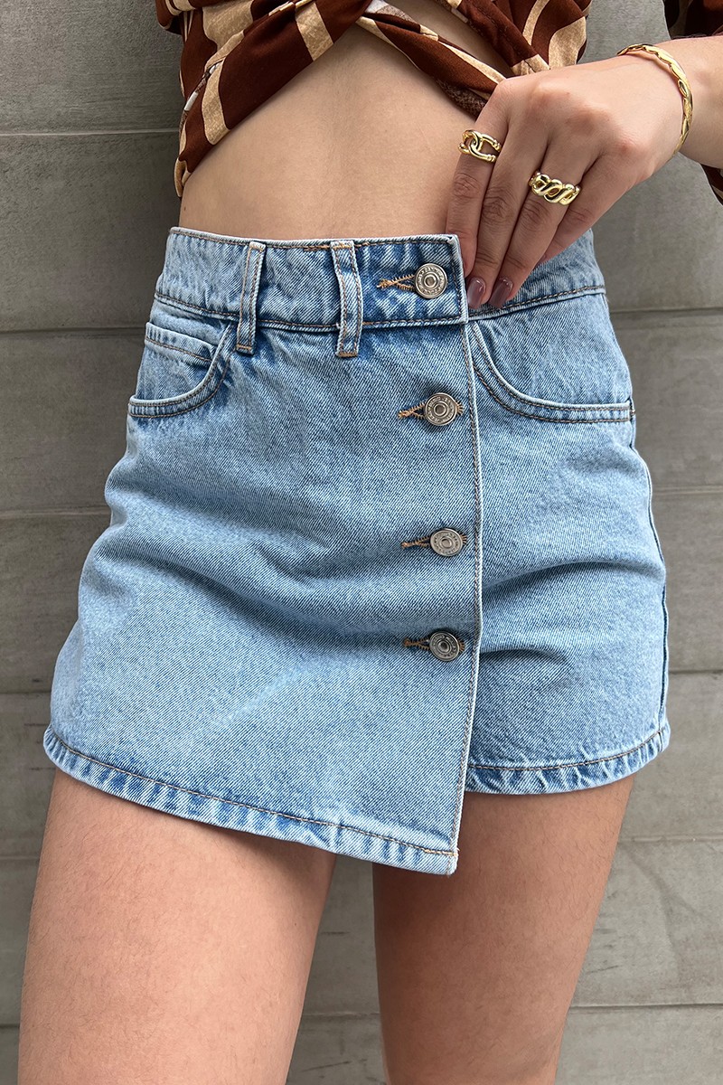 FALDA SHORT BOTONES